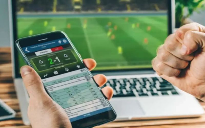 người chơi nhận tips bóng đá